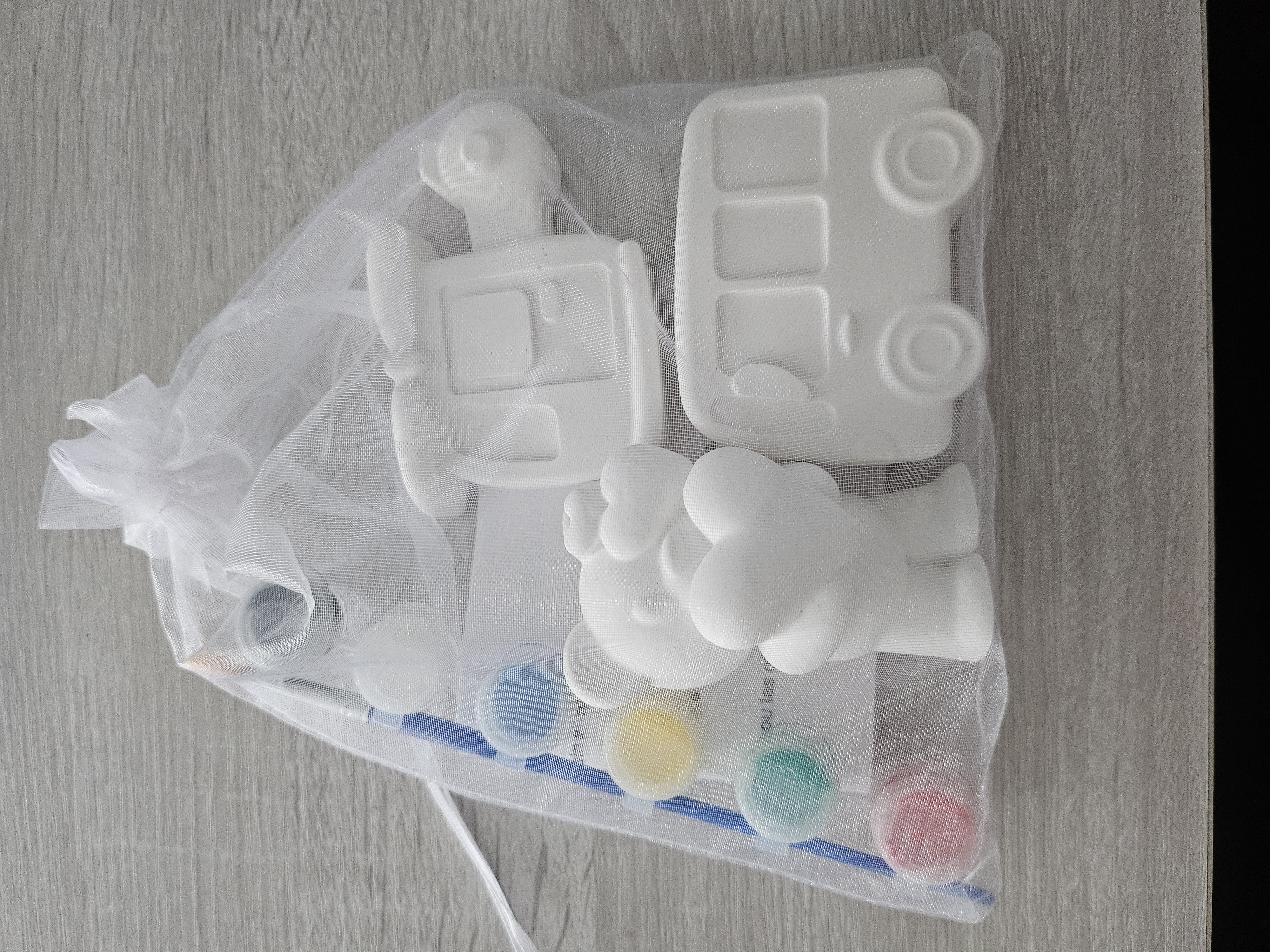 Kit créatif de 3 Gnomes à peindre  - vue produit